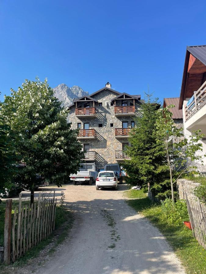 Natyra Balcony Hotel Valbone Bagian luar foto